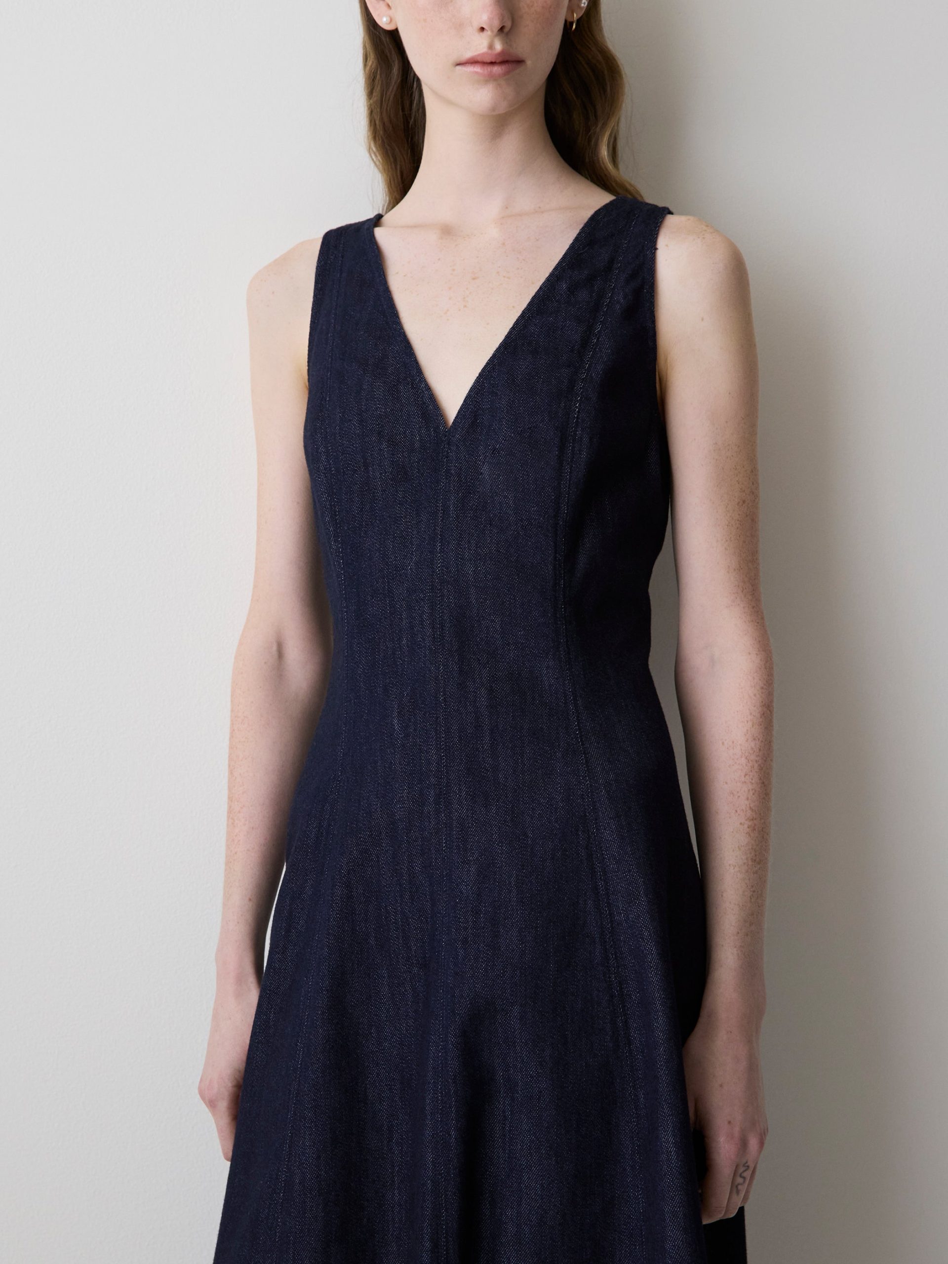 Dark Wash Sleeveless Denim Midi Dress - Image 4