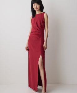 Winery Sleeveless Boat-Neck Maxi Cocktail Dress