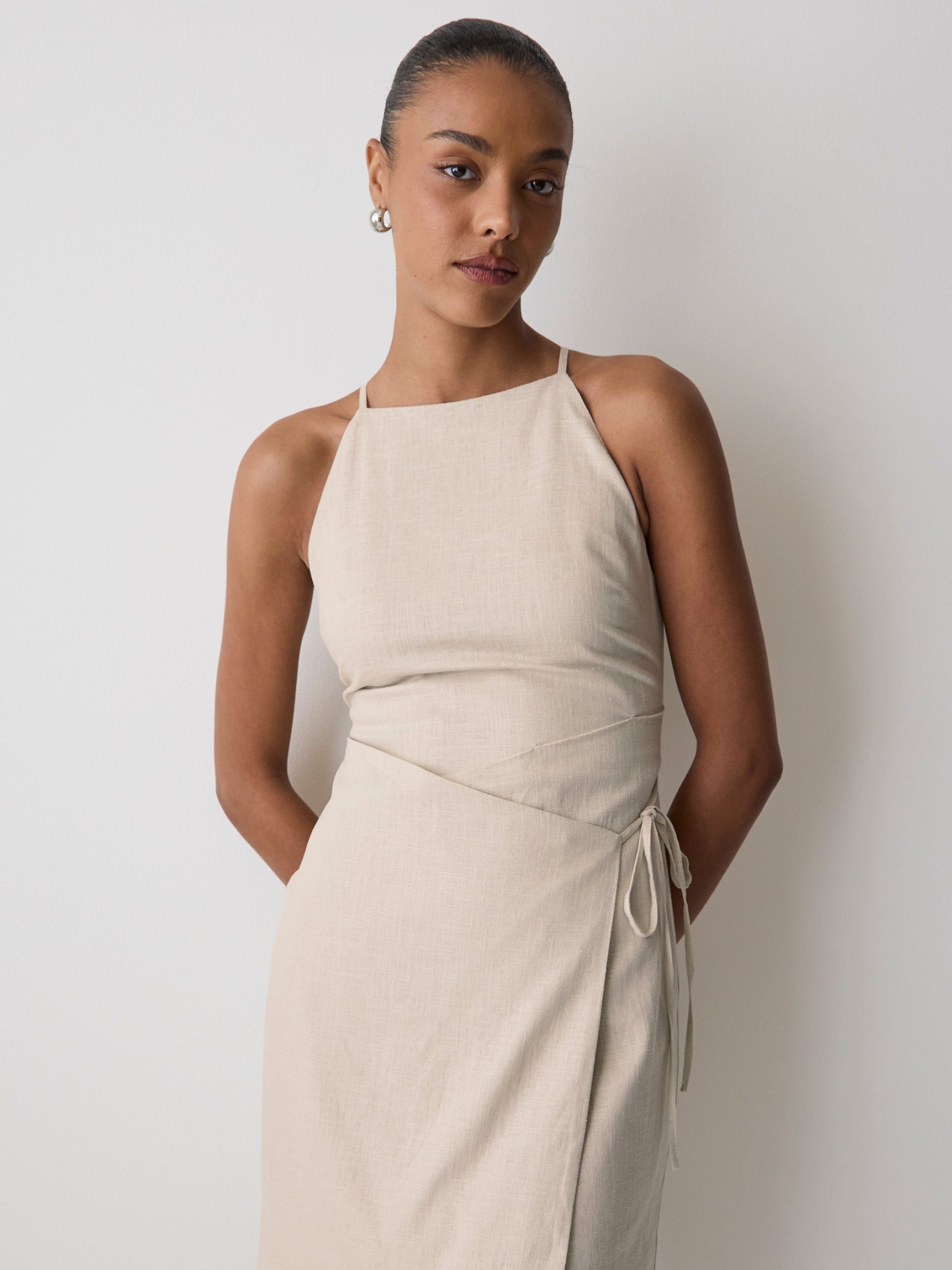 Light Linen Sleeveless Boat-Neck Linen-Blend Mini Dress - Image 2