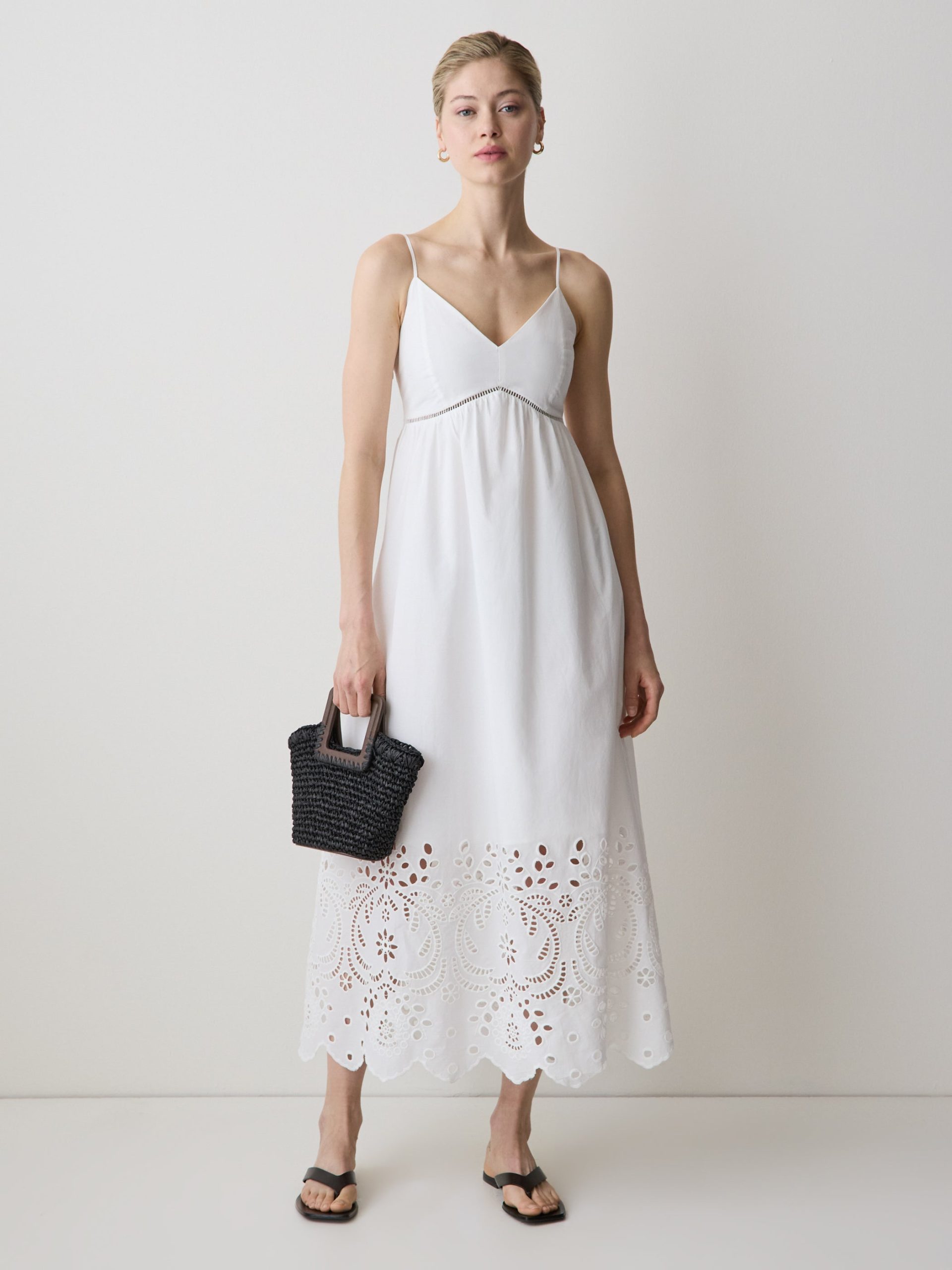 Snow White Sleeveless Sweetheart Maxi Dress with Eyelets